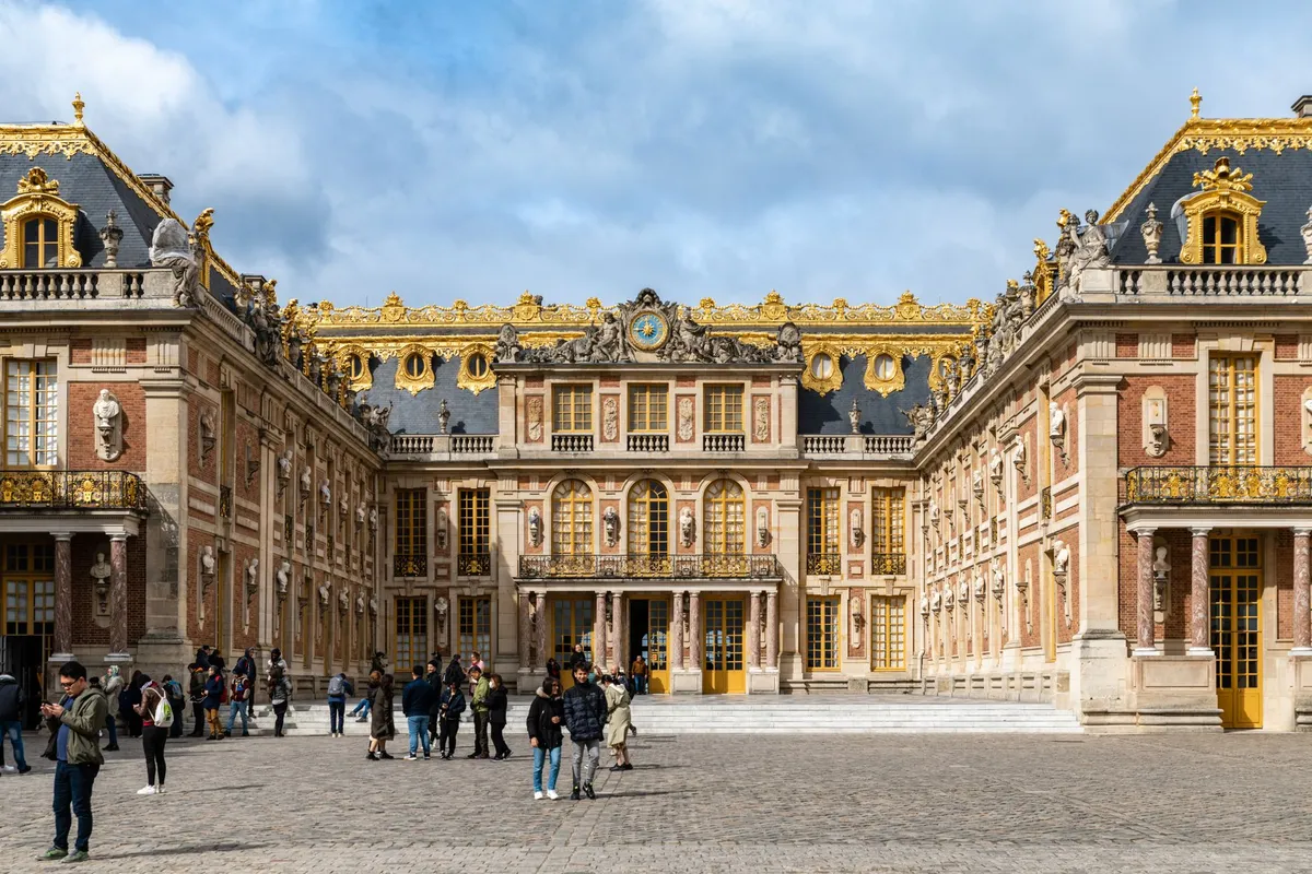 Les fontes d'argenterie de Louis XIV : pourquoi si peu de pièces nous sont parvenues